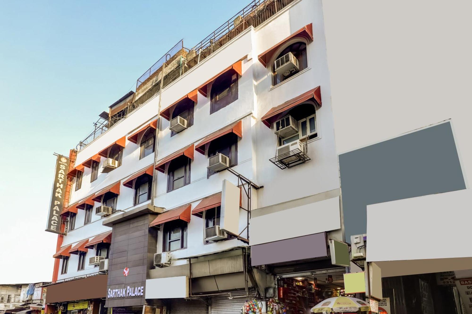 Hotel Sarthak Palace Near Karol Bagh Metro Station New Delhi Exterior foto