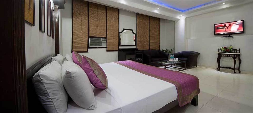 Hotel Sarthak Palace Near Karol Bagh Metro Station New Delhi Exterior foto