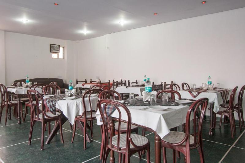 Hotel Sarthak Palace Near Karol Bagh Metro Station New Delhi Exterior foto